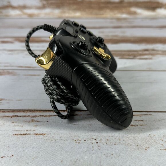 Power A Fusion Controller (1428680-01) Black/Gold Missing Thumbs Pads - Picture 2 of 4